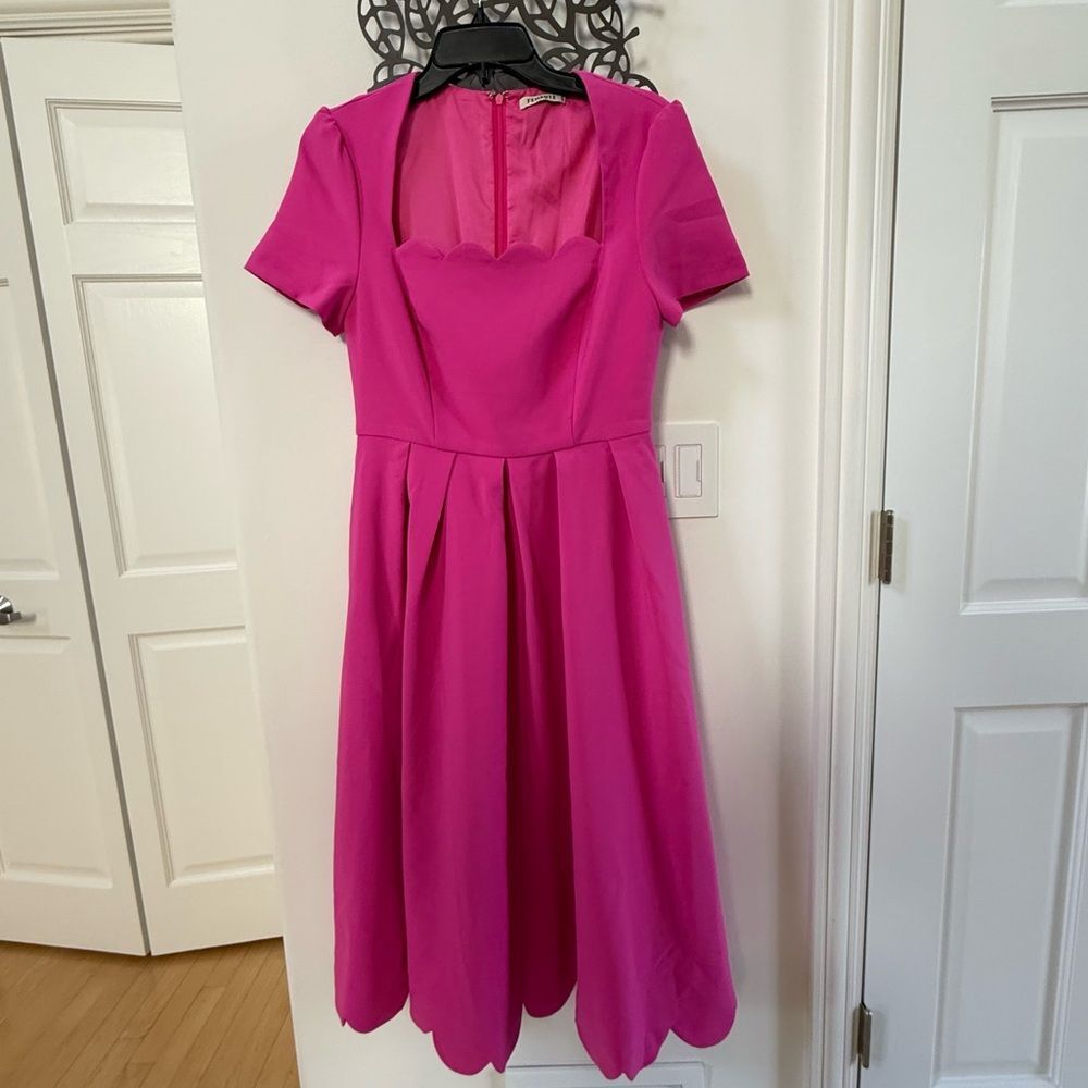Fehaute Scalloped Square Neck Short Sleeve A-Line Midi Dress in Rose Red 4 NWOT - Picture 5 of 15